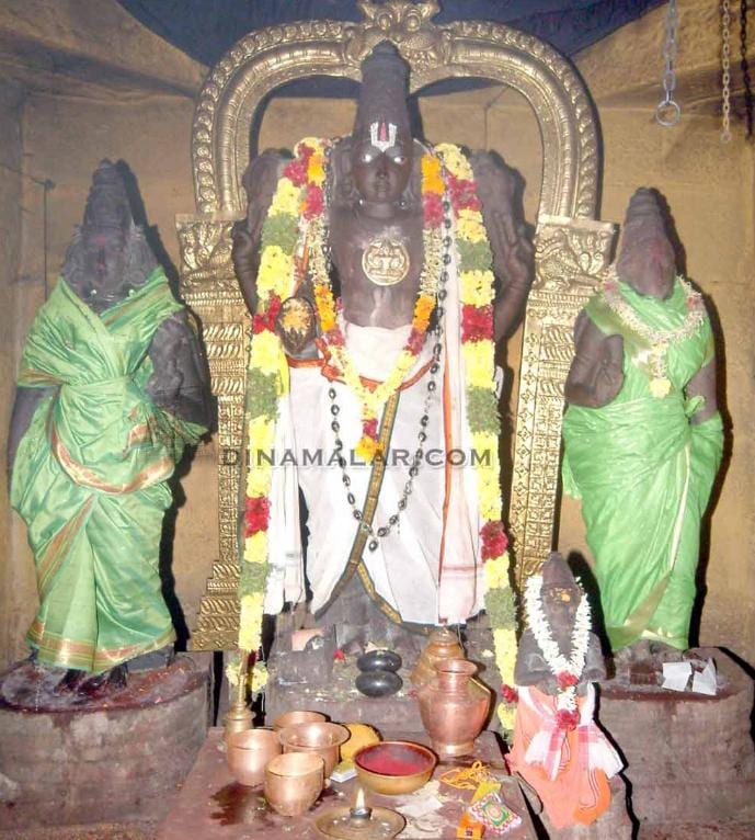 Sri Lakshmi Narayanar Swami Temple, Arikesavanallur (Chinnamanur) — photo 3