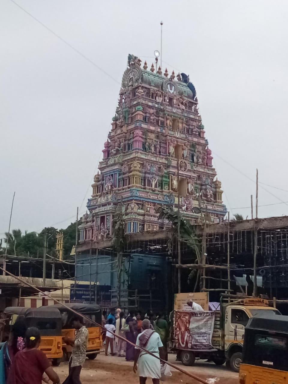 Sri Badri Narayana Perumal Temple (Thirumanimadakoyil), Thirunangur