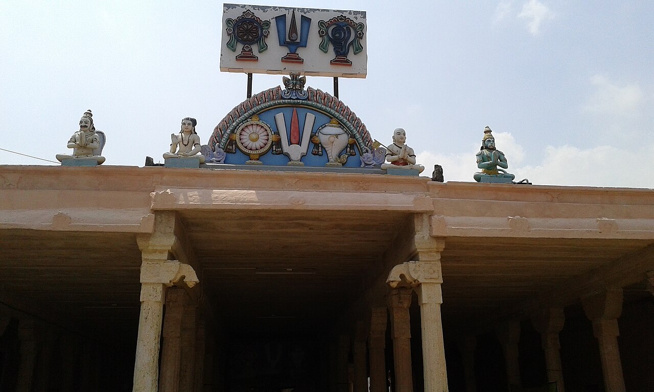 Makara Nedunkuzhaikathar Perumal Temple