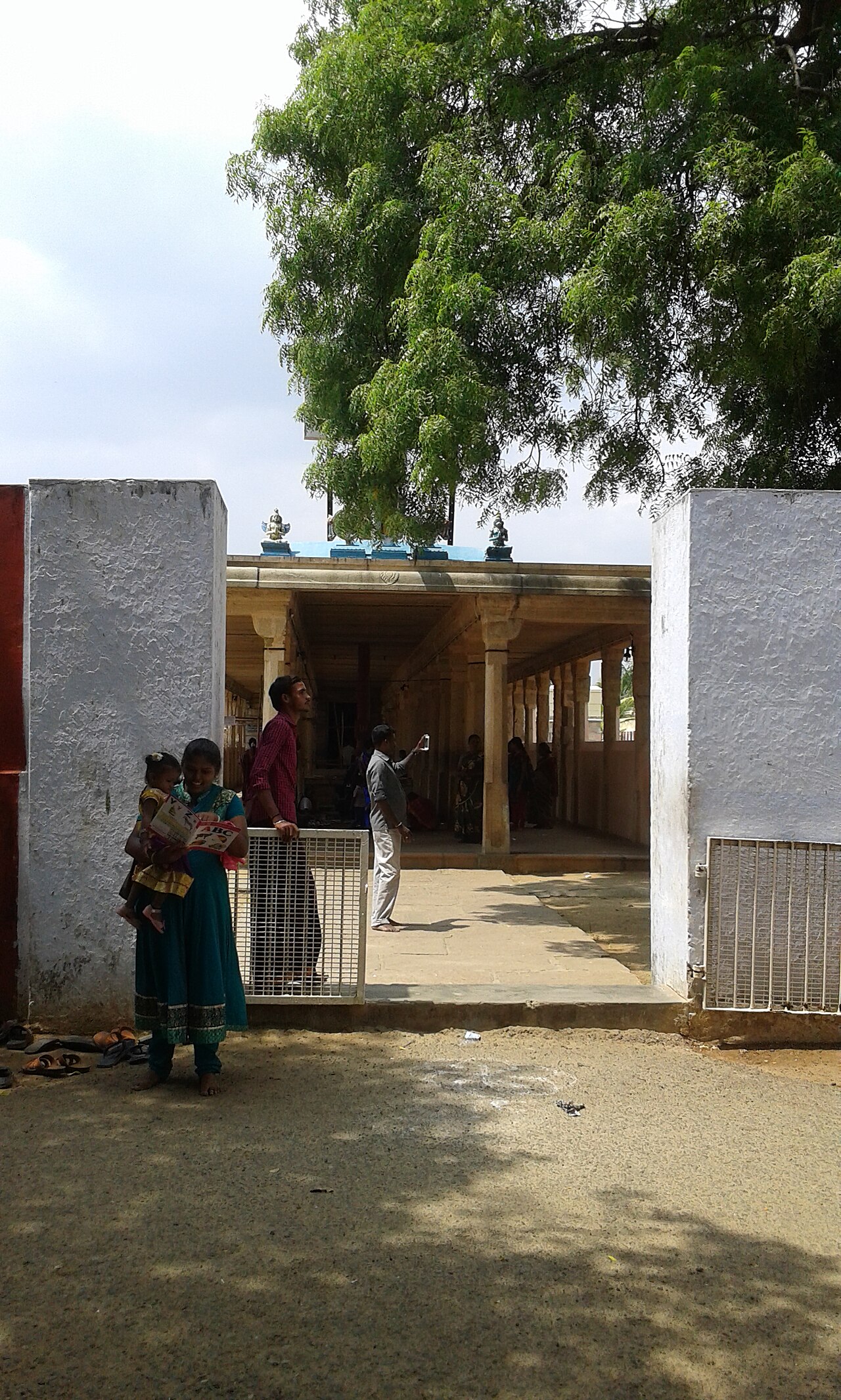 Aravindalochanar Perumal Temple (Irattai Tirupati - Keezh)